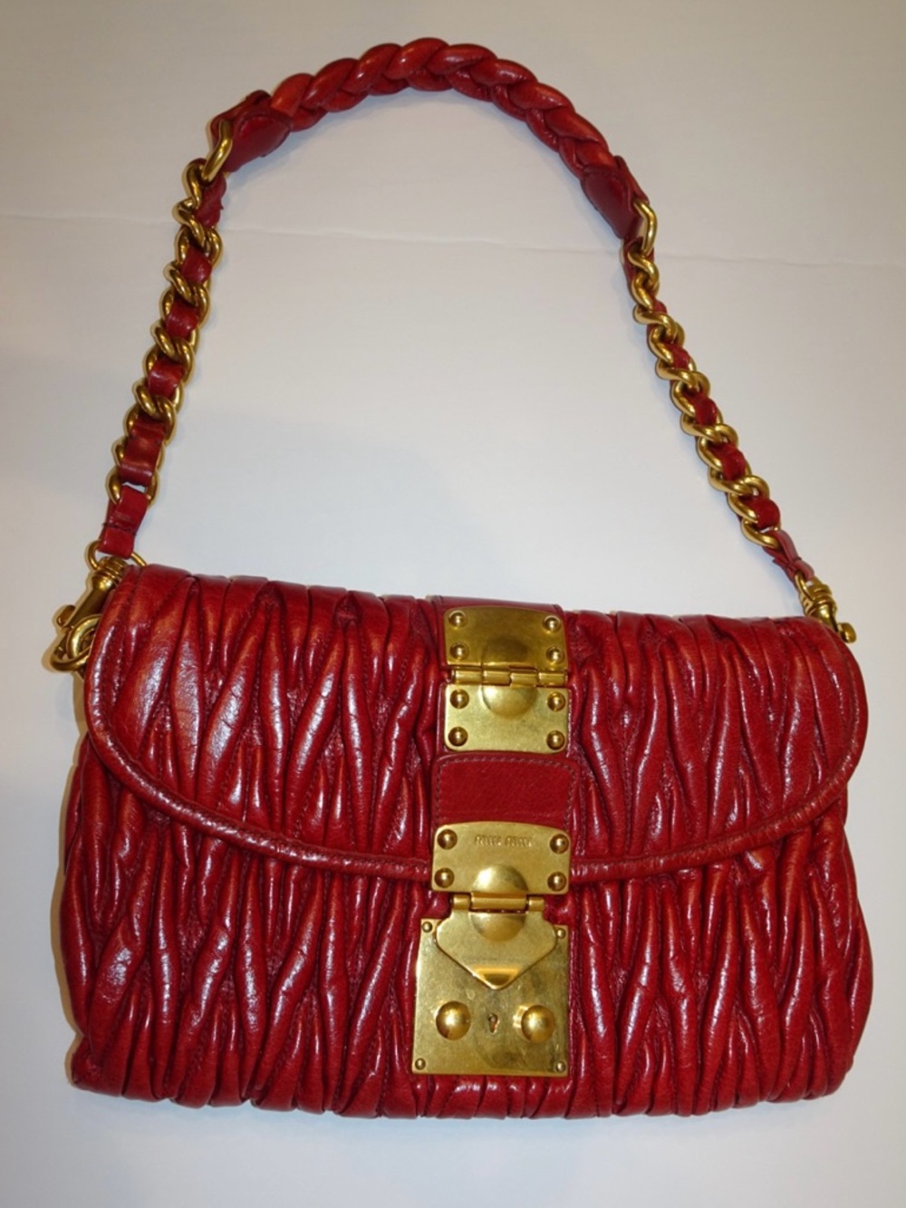 Miu Miu Authentic Red Matelassé Leather Shoulder Bag Gold Hardware Vintage Y2K